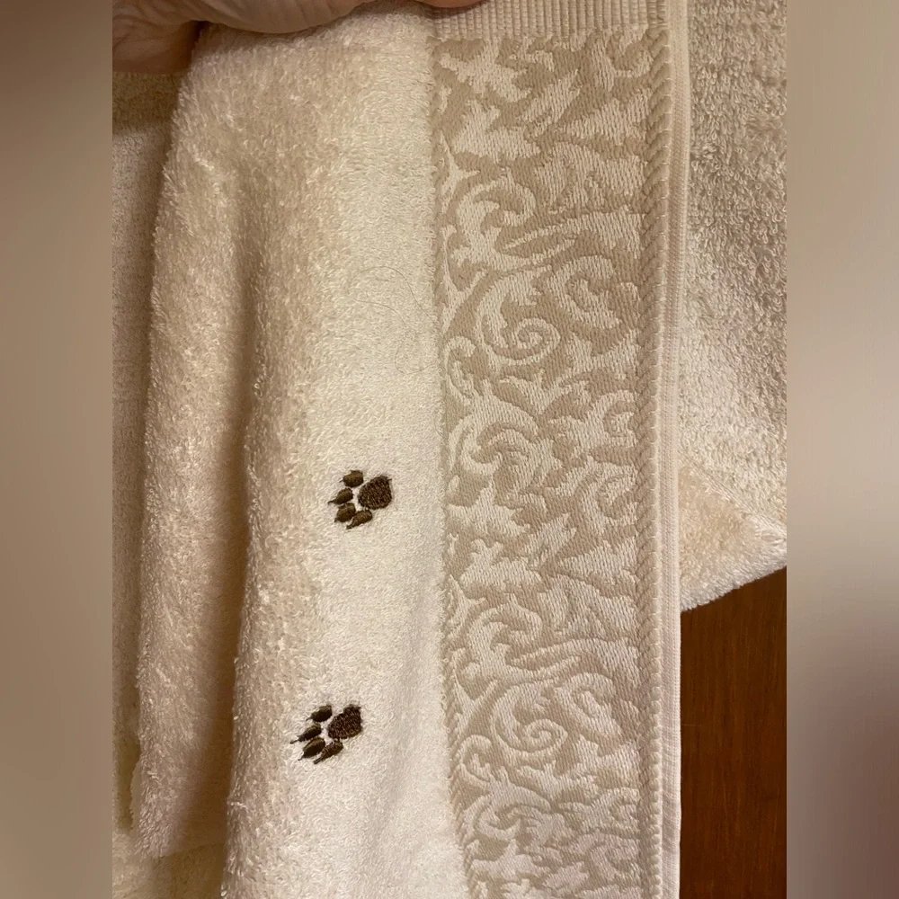 NWT Ferret Hand Towels by Westpoint Stevens, 100% Cotton